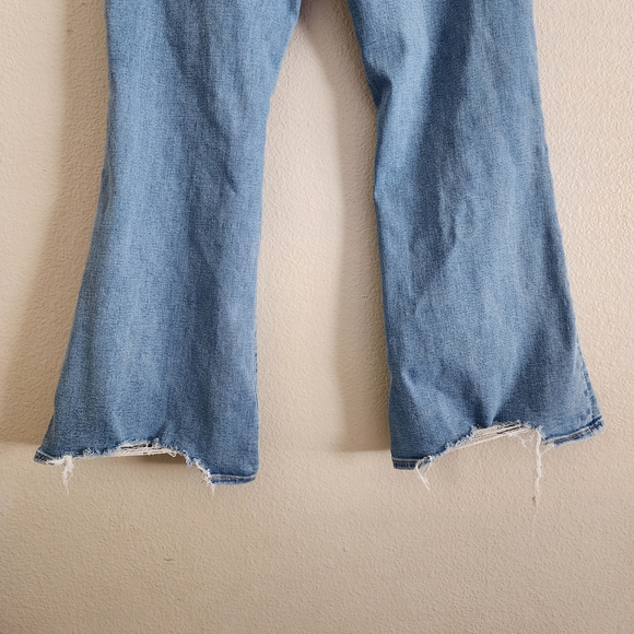American Eagle Blue Distressed Flare Wide Leg Super High Rise Size 12 - Picture 6 of 9